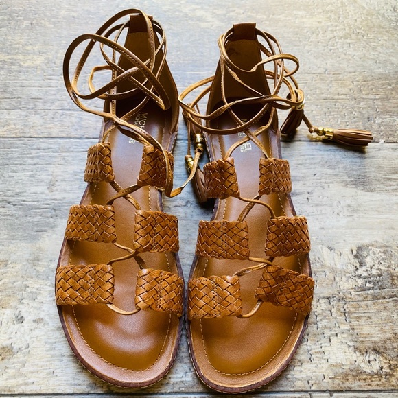 NWOB - Michael Kors Monterey Gladiator Sandals - Picture 2 of 7